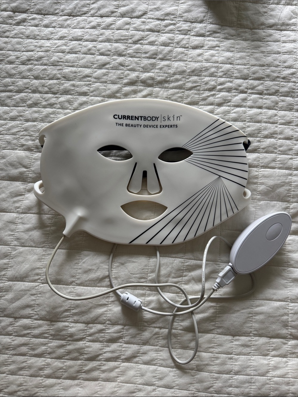 CURRENTBODY Skin White LED Facial Mask – Rejuvenating Light Therapy
